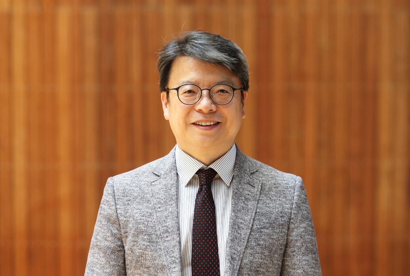 명지대학교 윤종빈 교수, 제55대 한국정치학회 회장 취임 대표이미지